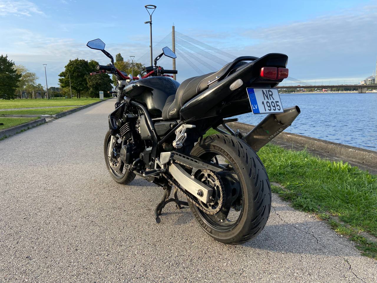 Yamaha FZS600 Fazer foto 7